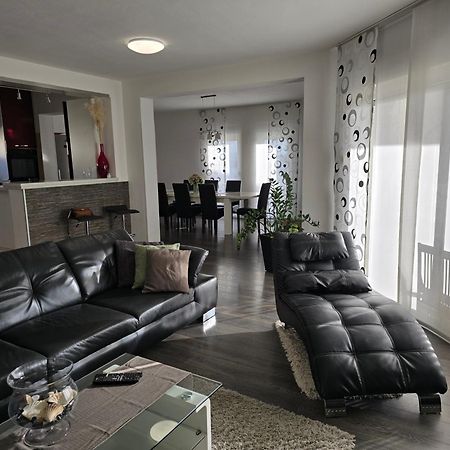 3 Bedrooms Apartman Dmt Каштела Екстер'єр фото