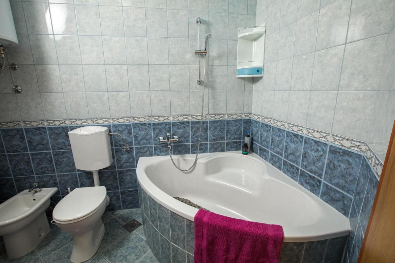 3 Bedrooms Apartman Dmt Каштела Екстер'єр фото