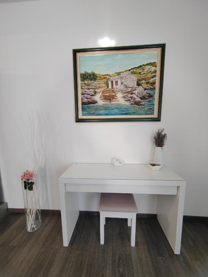 3 Bedrooms Apartman Dmt Каштела Екстер'єр фото