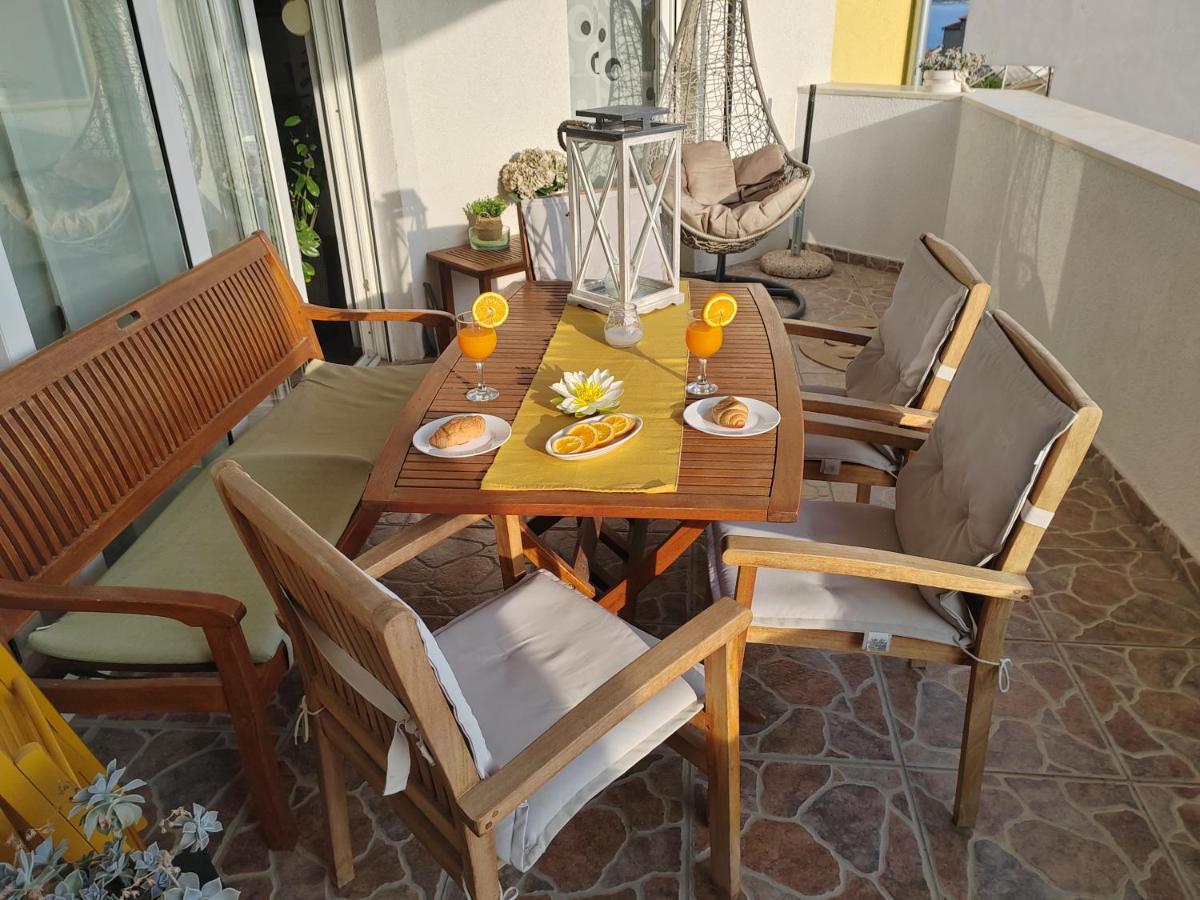 3 Bedrooms Apartman Dmt Каштела Екстер'єр фото