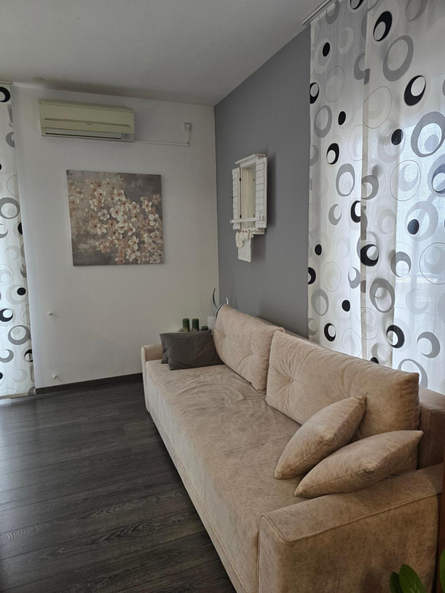 3 Bedrooms Apartman Dmt Каштела Екстер'єр фото